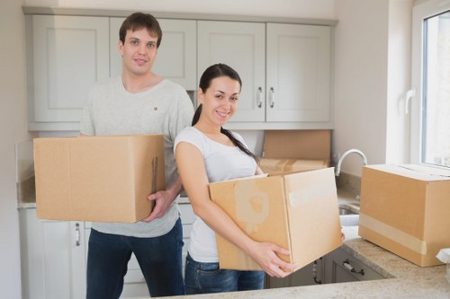 Local moving support with careful loading and transport in Hatchend
